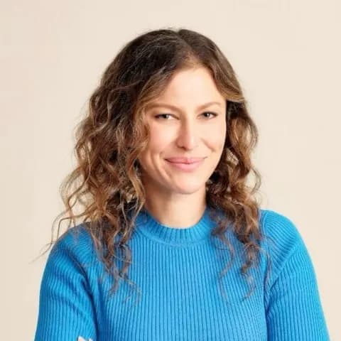 Laura Jones, headshot