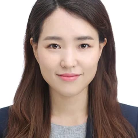 Yeonjin Park, headshot